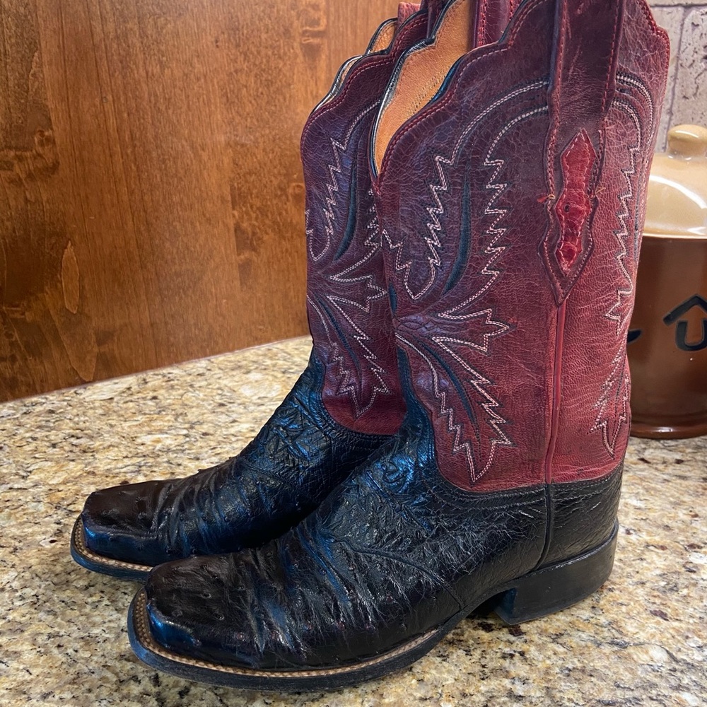 Lucchese 7 1/2 B Women’s Ostrich Boots, Black